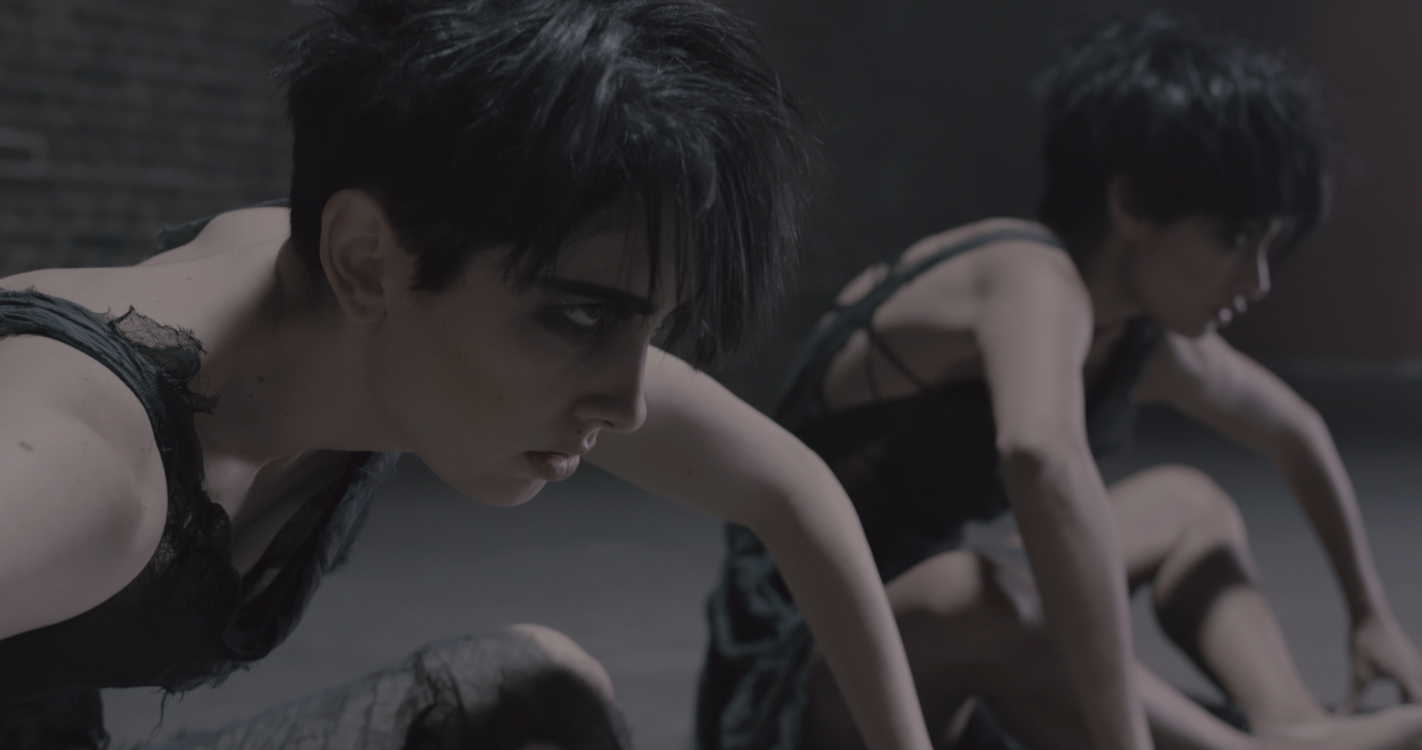 Masce - Hexentanz Experimental and Fashion Film - Samira Mahboub and Ania Catherine Circling Wigman