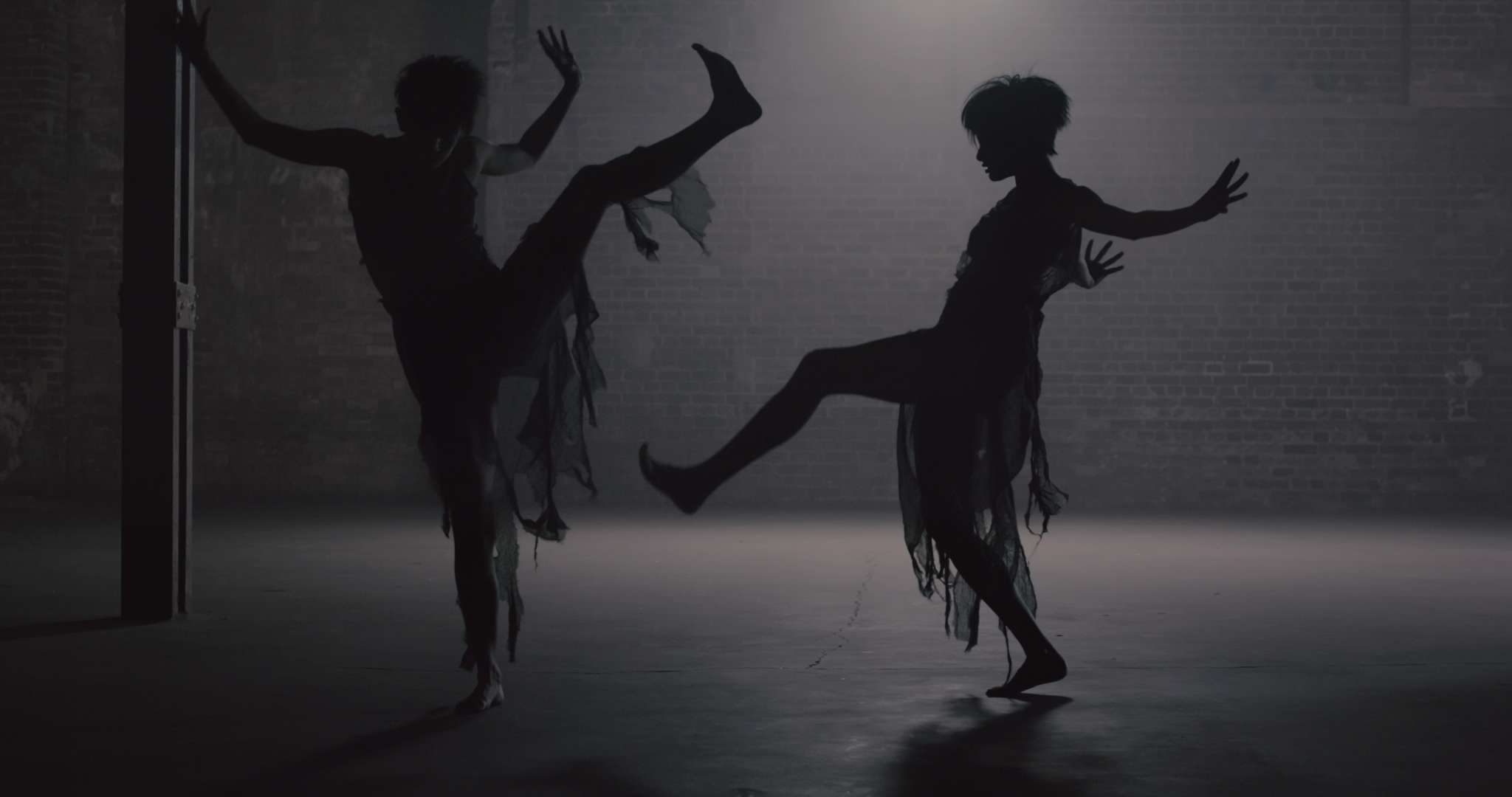 Masce - Hexentanz Experimental and Fashion Film - Ania Catherine and Samira Mahboub Silhouette