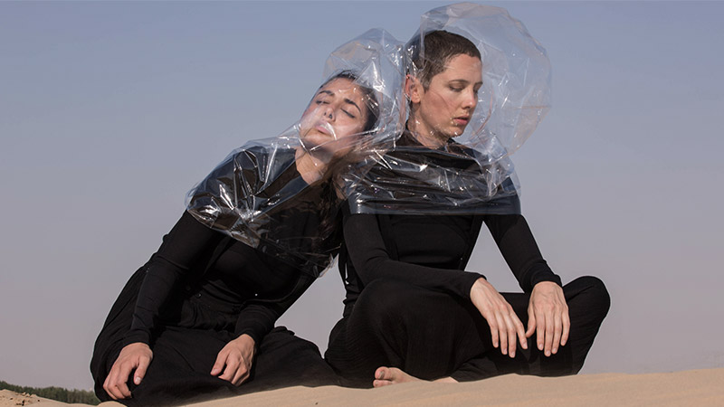 Dejha Ti Samania Rika Magazine Mirror Stages Dubai