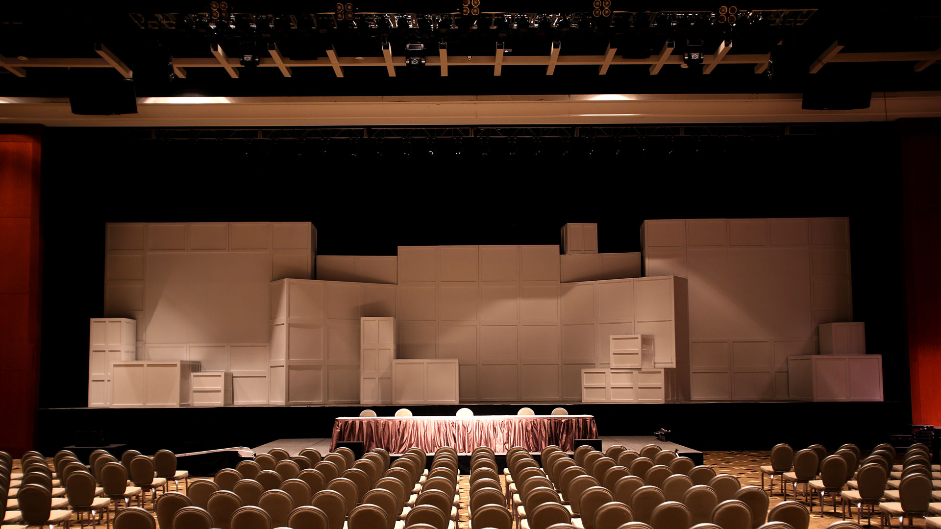 Dejha Ti Projection Mapping and Set Design