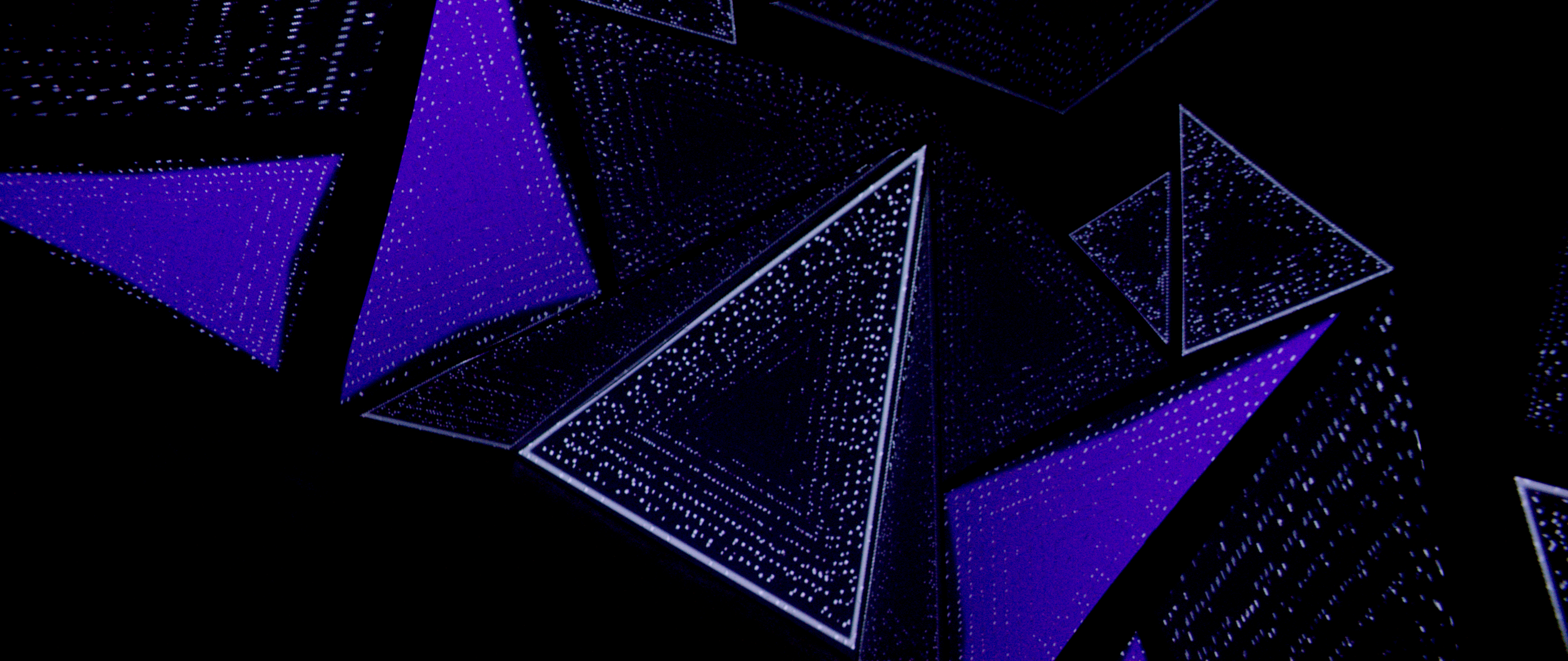 Masce - Triangle Room Projection Motion Control Set Design - Still 5